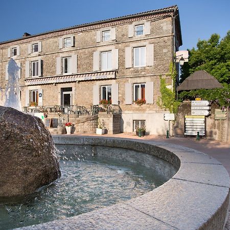 Hotel Restaurant Le Sully Saint-Saud-Lacoussière Eksteriør bilde