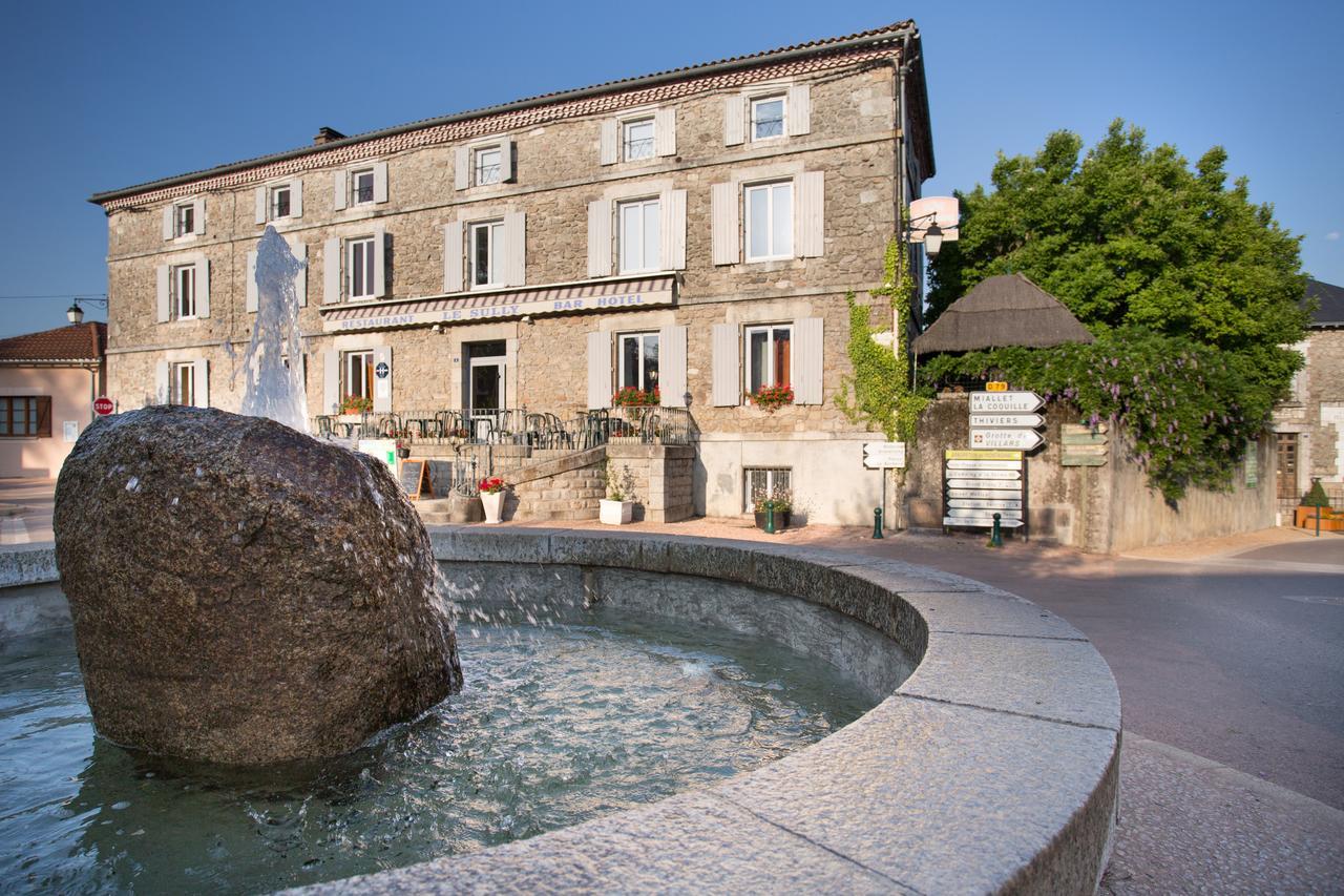 Hotel Restaurant Le Sully Saint-Saud-Lacoussière Eksteriør bilde