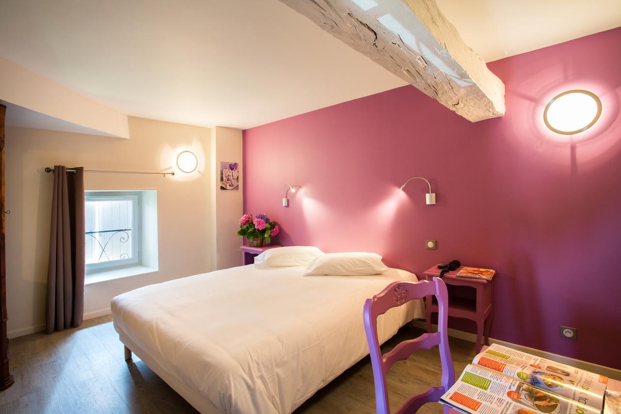 Hotel Restaurant Le Sully Saint-Saud-Lacoussière Eksteriør bilde